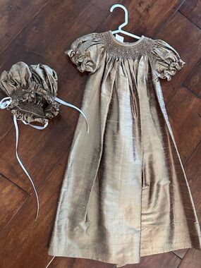 Gorgeous gold tone Amanda Remembered Silk long Smocked gown and bonnet - size 3M
